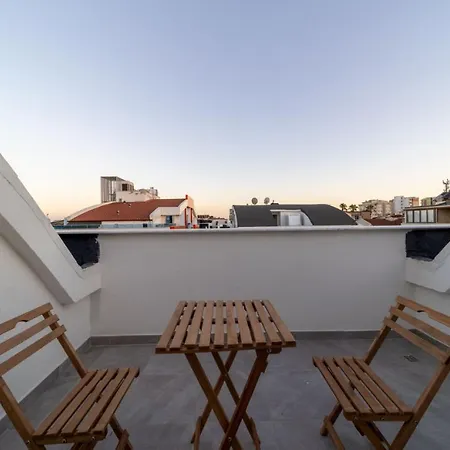 Apartment Central Flat With Terrace And View In Muratpasa