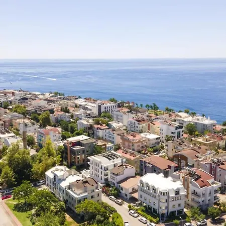 Apartment Central Flat With Terrace And View In Muratpasa