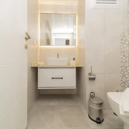 Apartman Flat With Terrace And View In Muratpasa